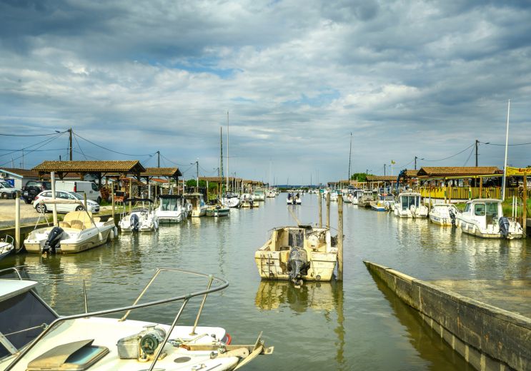 Visit Andernos-les-Bains and its oyster ports