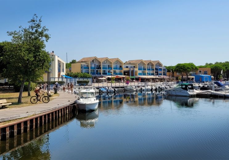 The unmissable attractions of Hourtin: its mar ...